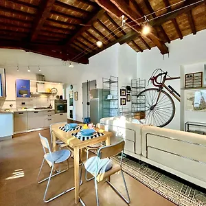  Appartamento Bright House With Terrace In Santa Croce